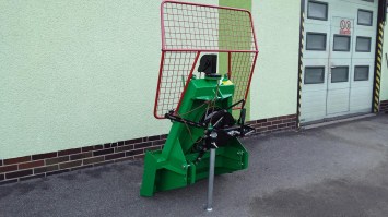 WINCH 2.5T erdészeti csörlő