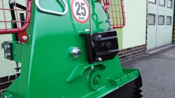 WINCH 2.5T erdészeti csörlő