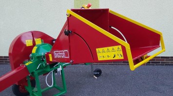 PIRANA csigás faaprító 14 LE motorral, 410x100 kerékkel (ST/SPA/02)