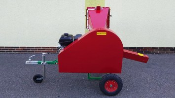 PIRANA csigás faaprító 14 LE motorral, 410x100 kerékkel (ST/SPA/02)