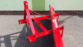 Traktoros tolólap 6mm - Acél éllel